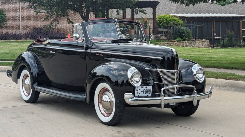 1940 Ford Deluxe Convertible