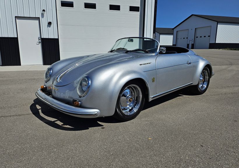 1956 Fiberfab Speedster Replica with a 1.9-liter GEX Engine