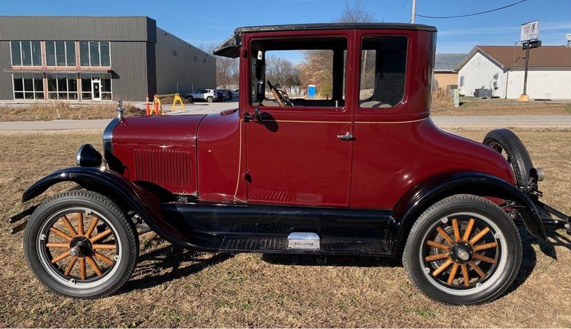 1927 Ford Model T Coupe