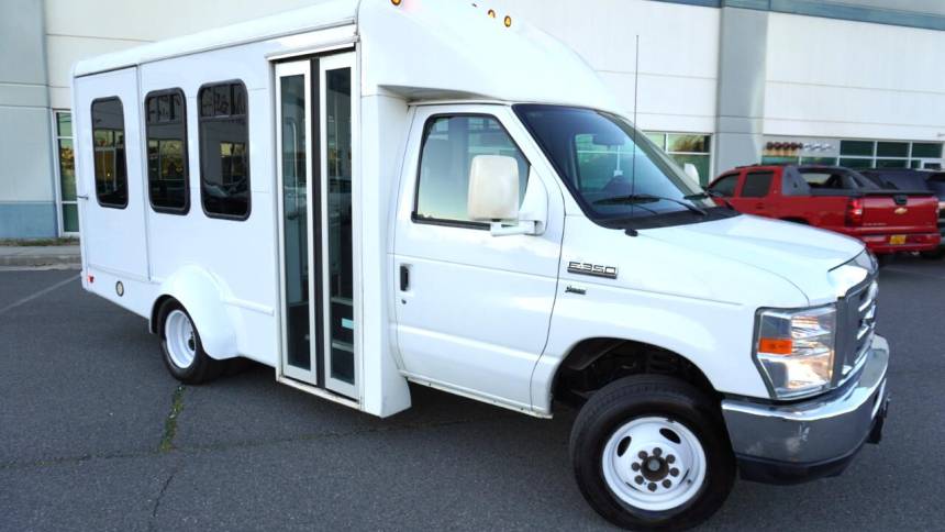  2014 Ford Econoline Commercial Cutaway E-350