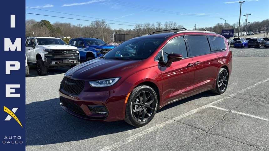  2022 Chrysler Pacifica Touring L