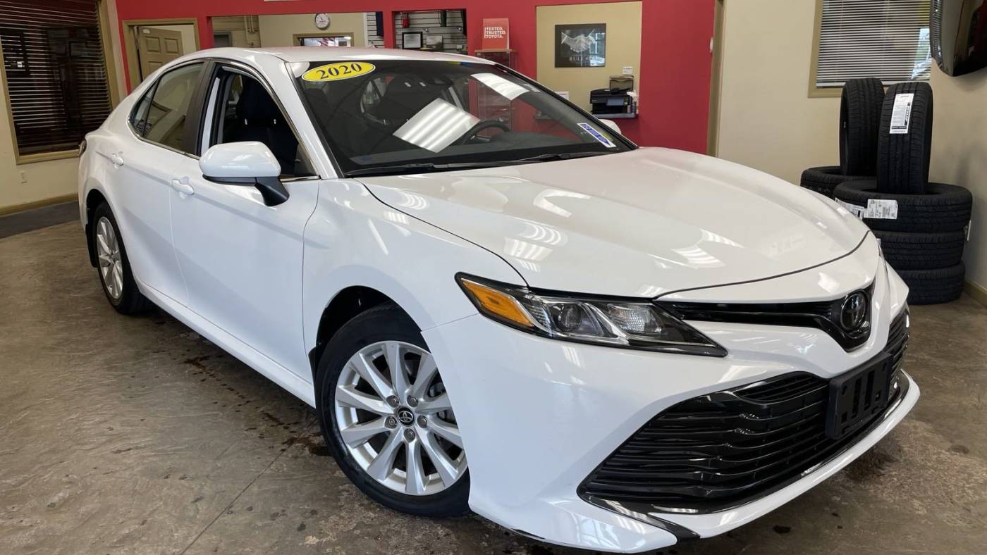  2020 Toyota Camry LE