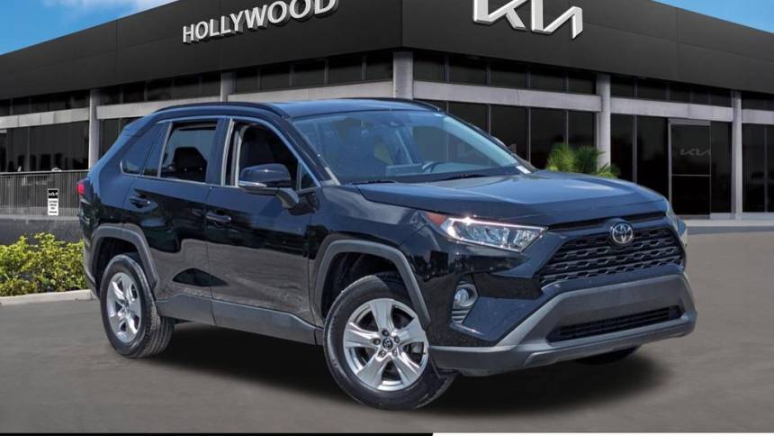  2021 Toyota RAV4 XLE