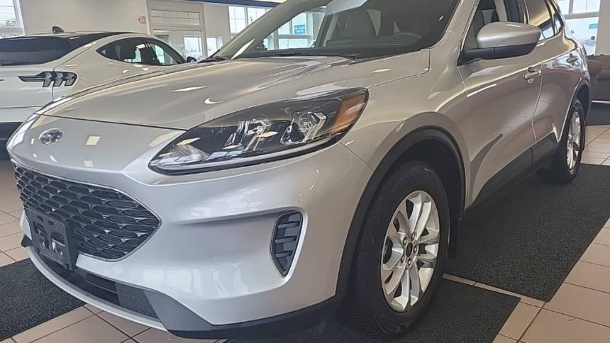  2020 Ford Escape SE