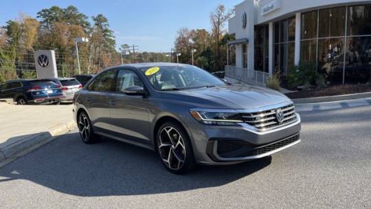  2020 Volkswagen Passat R-Line