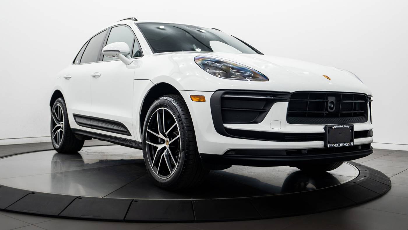  2023 Porsche Macan Standard