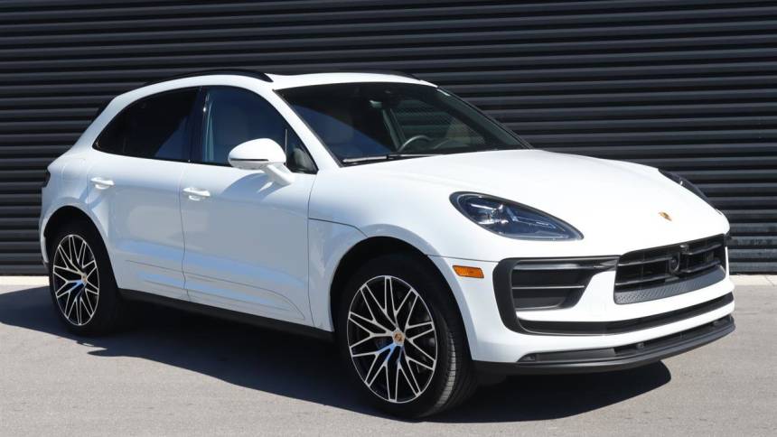  2023 Porsche Macan Standard