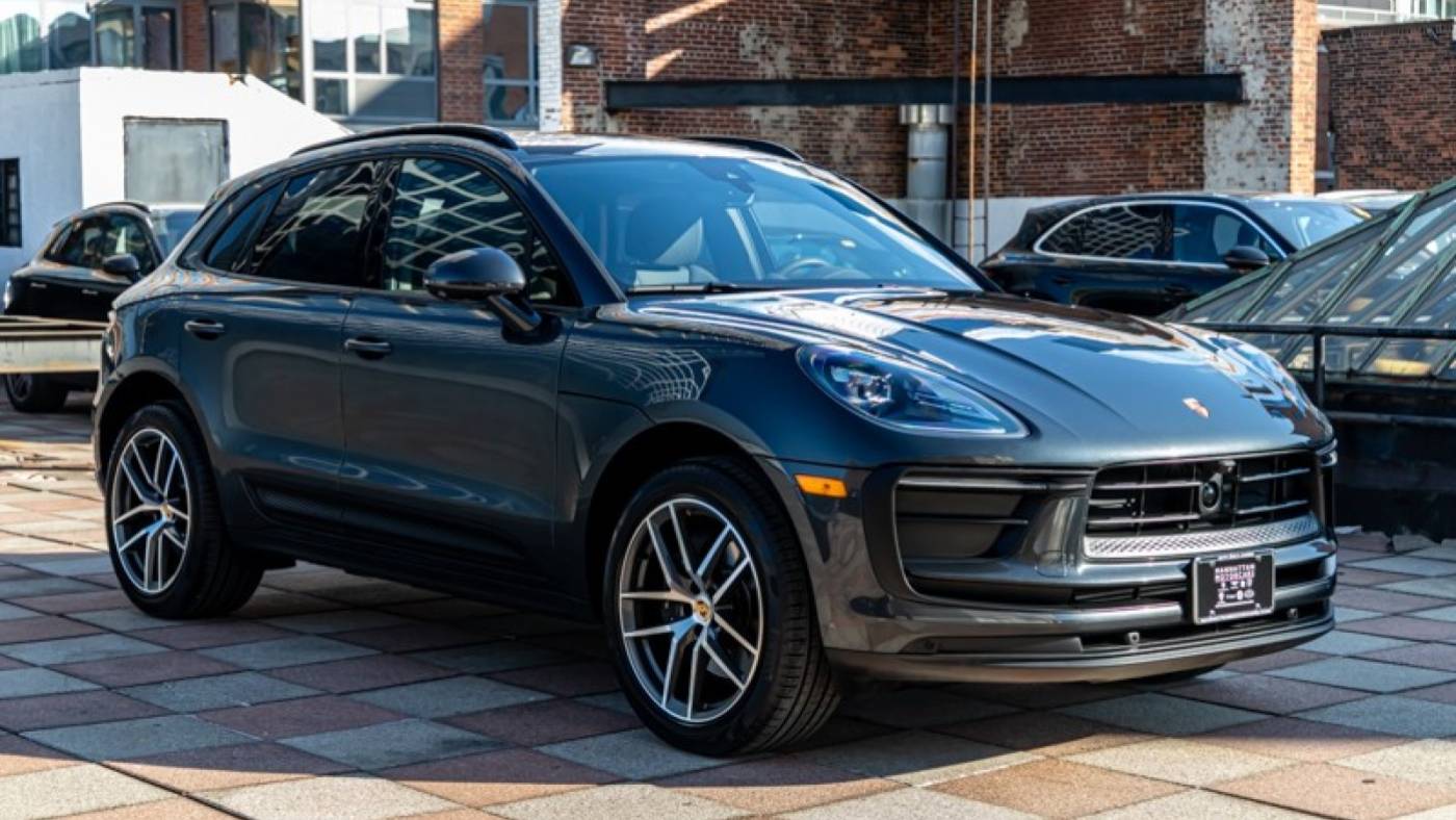  2023 Porsche Macan Standard