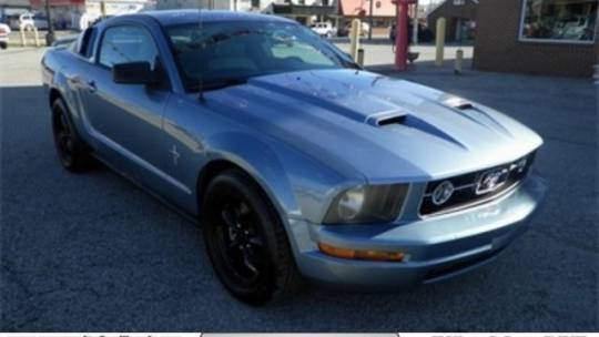  2006 Ford Mustang Base