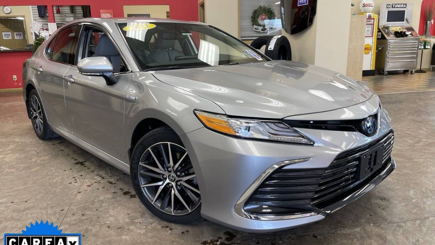  2021 Toyota Camry Hybrid XLE