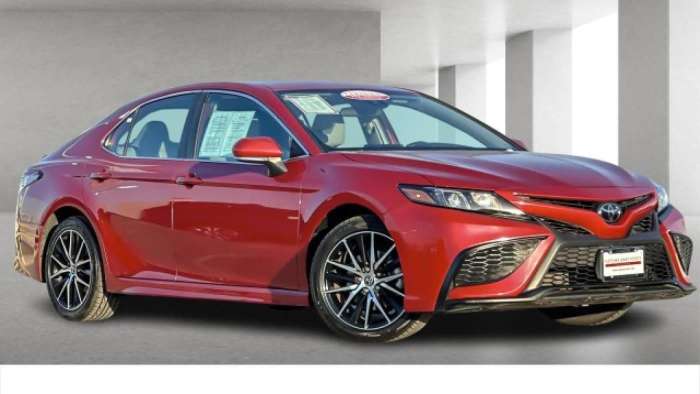  2022 Toyota Camry SE