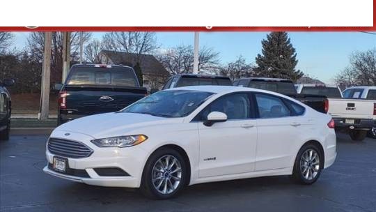  2017 Ford Fusion Hybrid SE