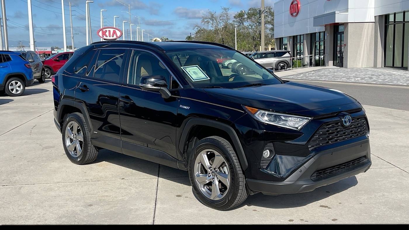  2021 Toyota RAV4 Hybrid XLE Premium