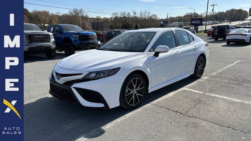  2023 Toyota Camry SE