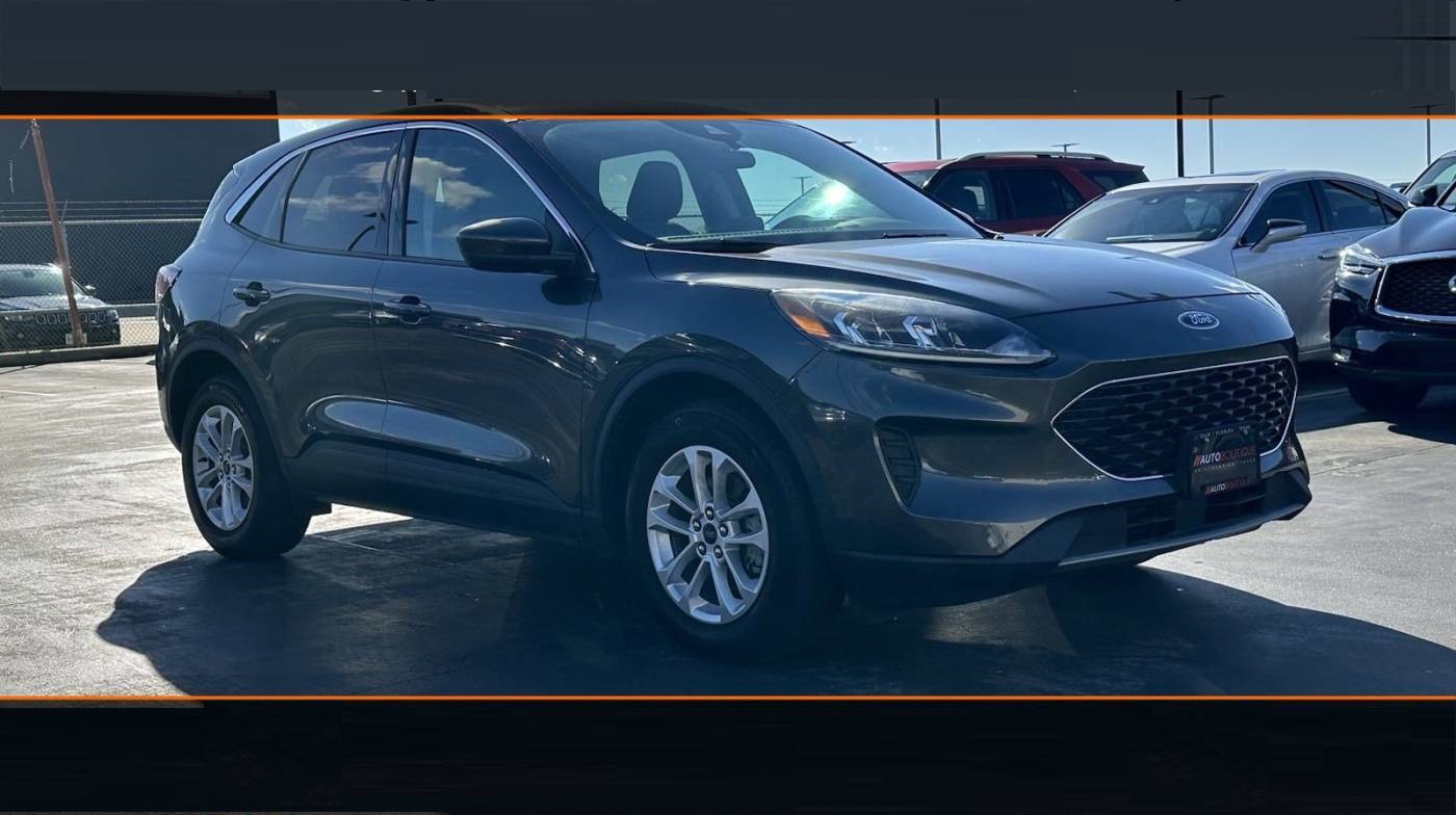  2020 Ford Escape SE