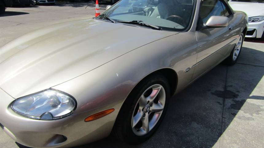  2000 Jaguar XK8 Standard