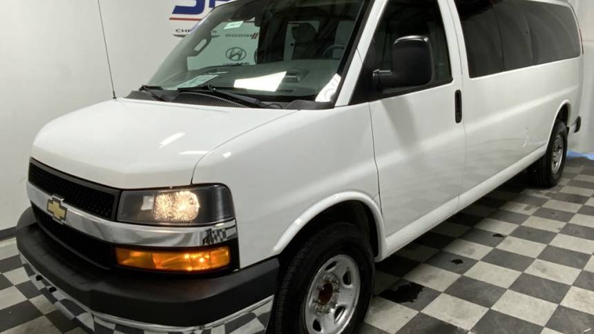  2019 Chevrolet Express Passenger LT