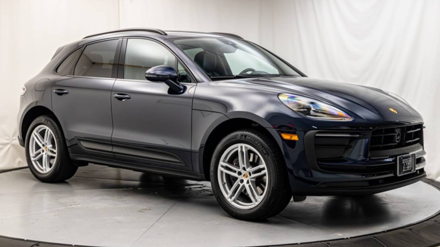  2023 Porsche Macan Standard