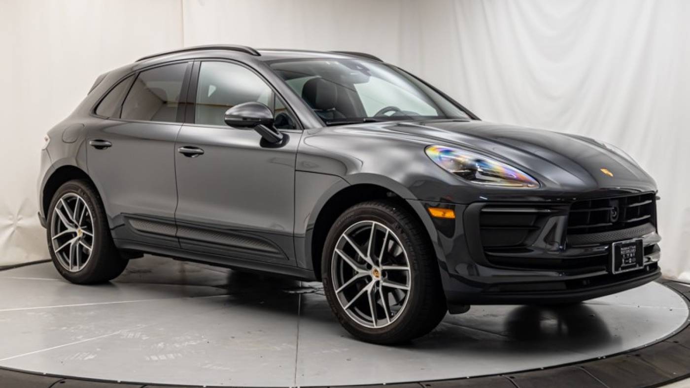  2023 Porsche Macan Standard