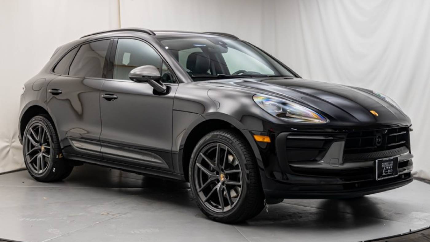  2023 Porsche Macan T