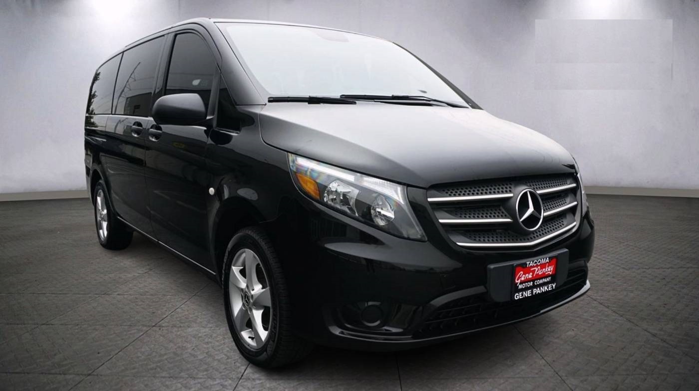  2018 Mercedes-Benz Metris Passenger Van Standard