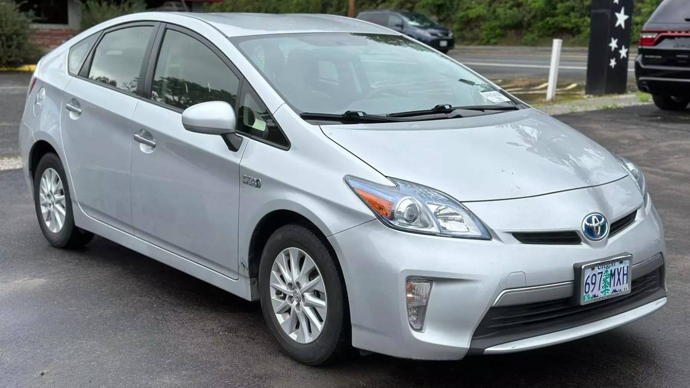  2012 Toyota Prius Advanced