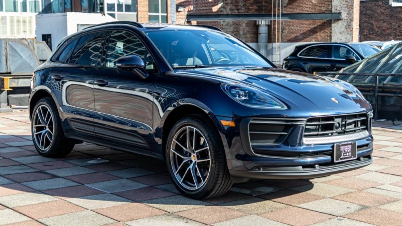  2023 Porsche Macan Standard