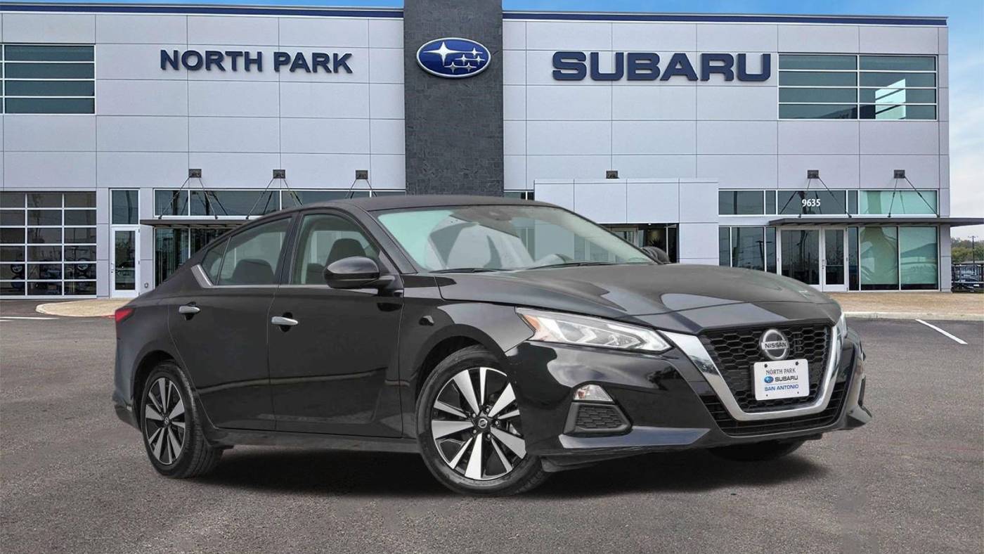  2022 Nissan Altima SV