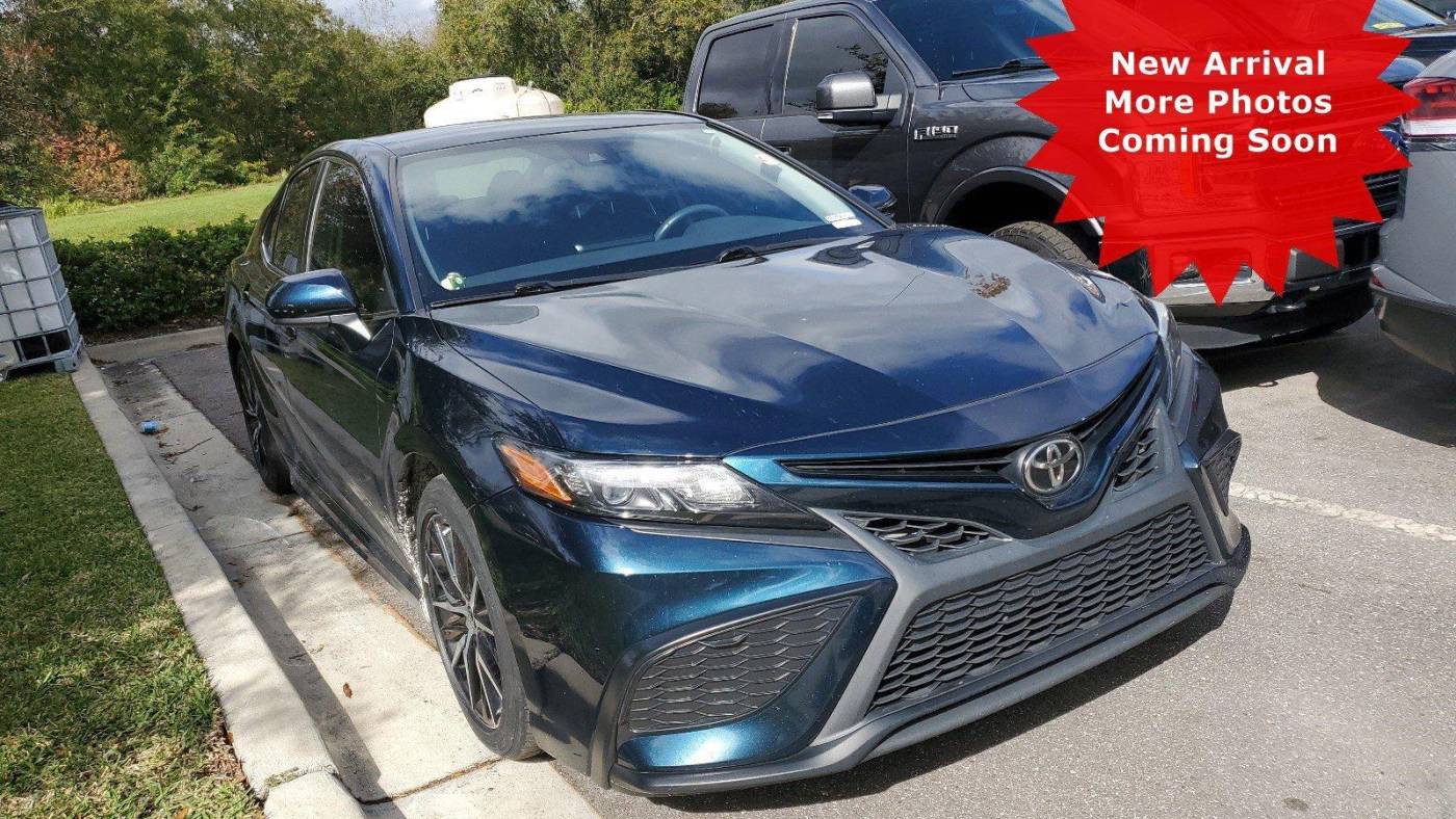  2021 Toyota Camry SE Nightshade