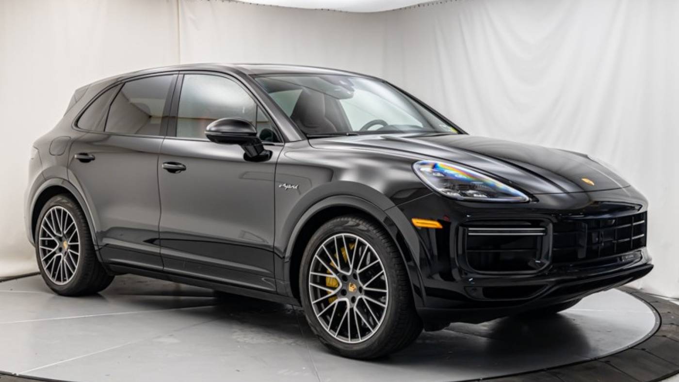  2020 Porsche Cayenne Turbo S E-Hybrid