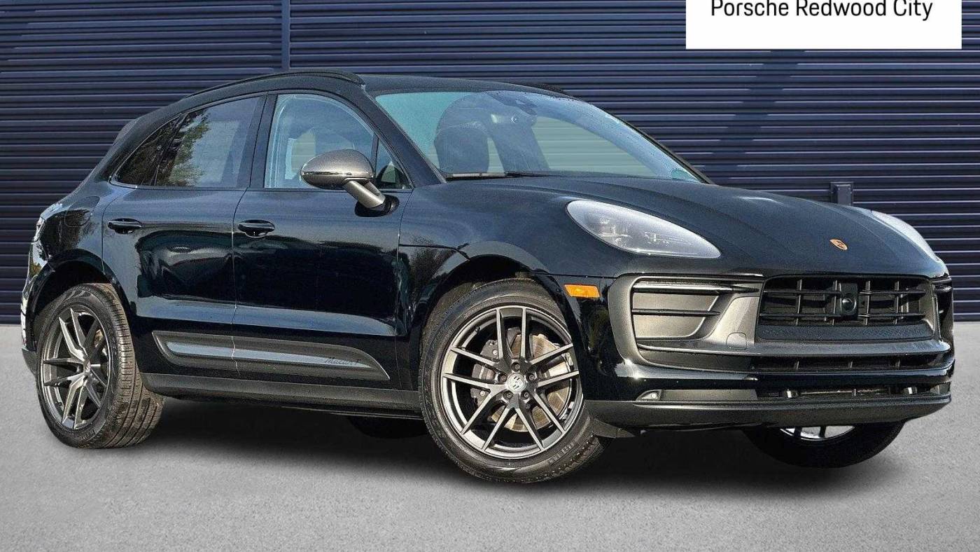  2023 Porsche Macan T