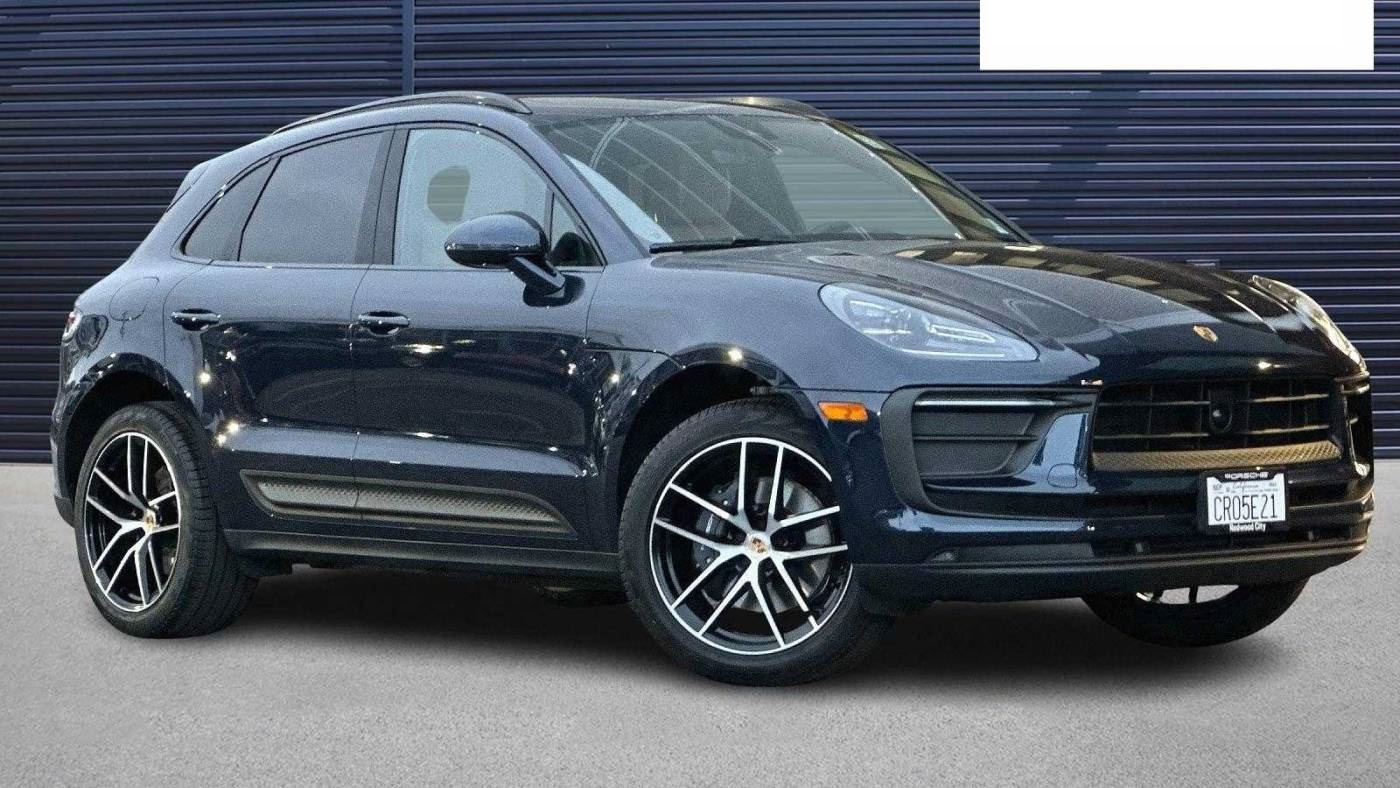  2023 Porsche Macan Standard