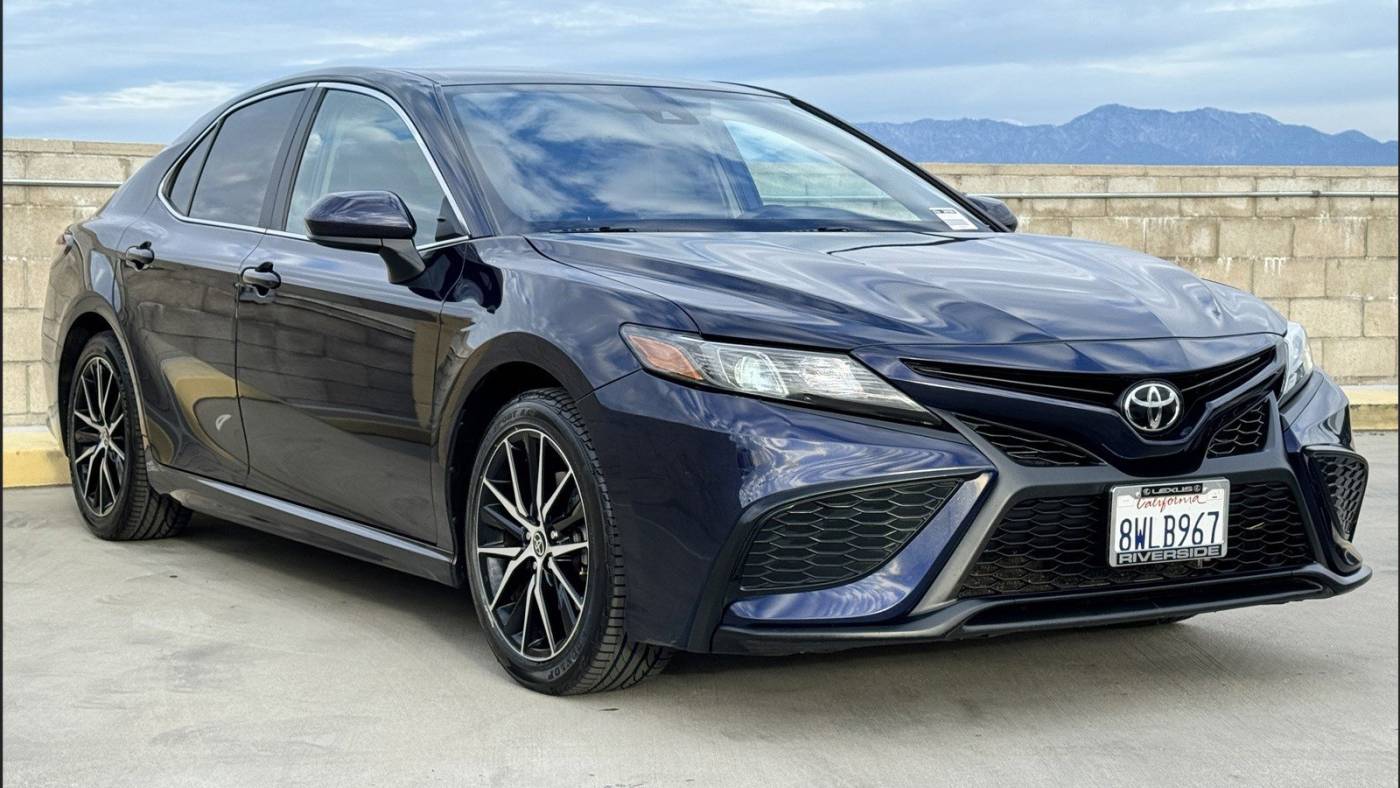  2021 Toyota Camry SE