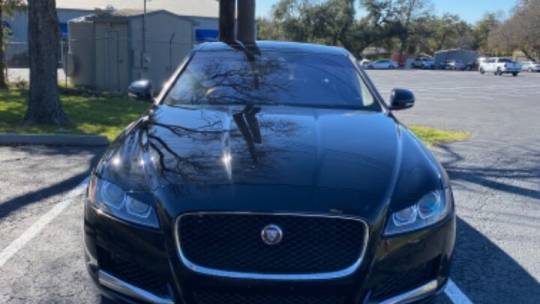  2019 Jaguar XF Premium