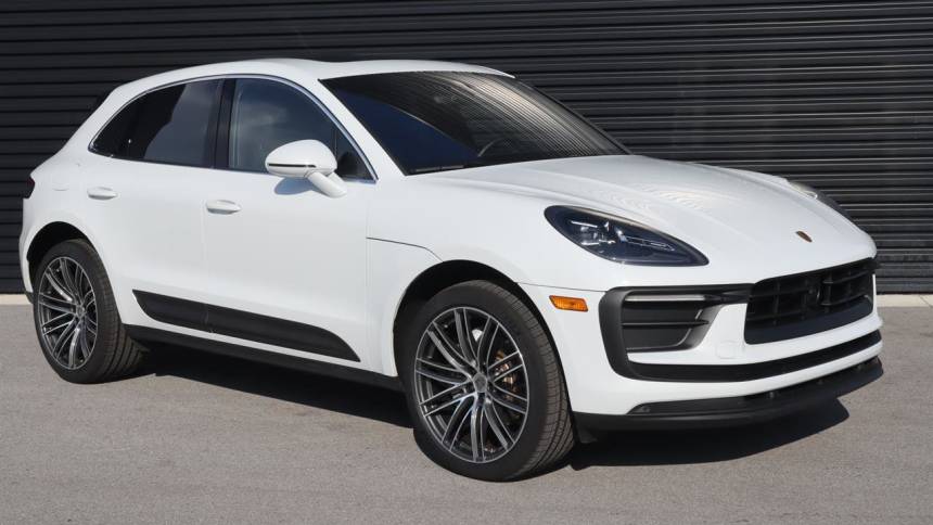  2023 Porsche Macan Standard