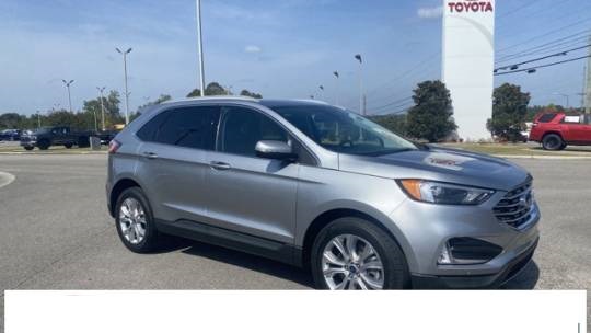  2022 Ford Edge Titanium