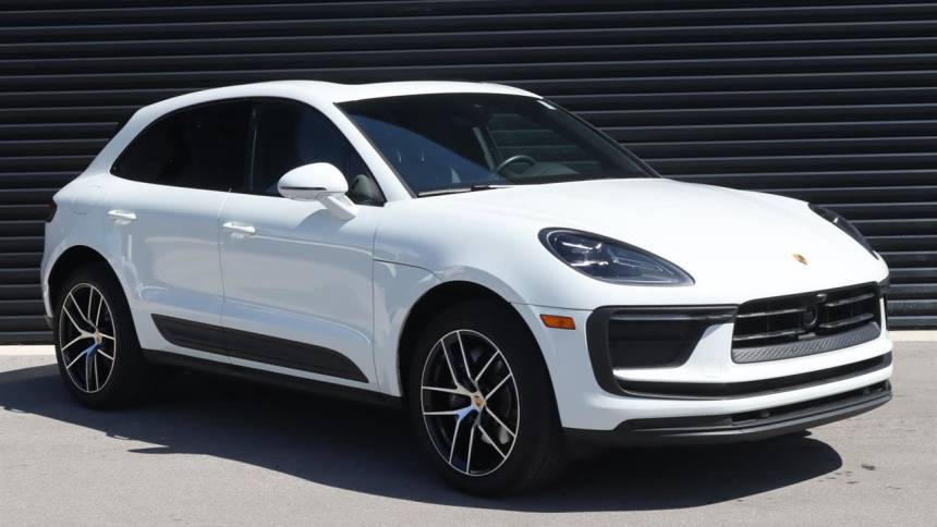  2023 Porsche Macan Standard