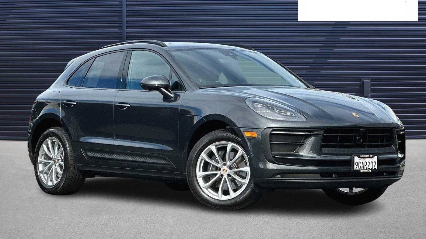  2023 Porsche Macan Standard