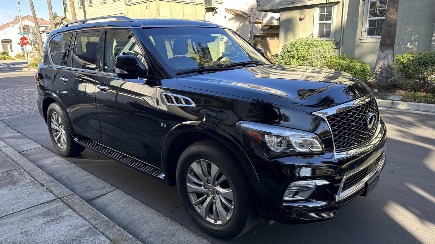  2017 INFINITI QX80 Standard