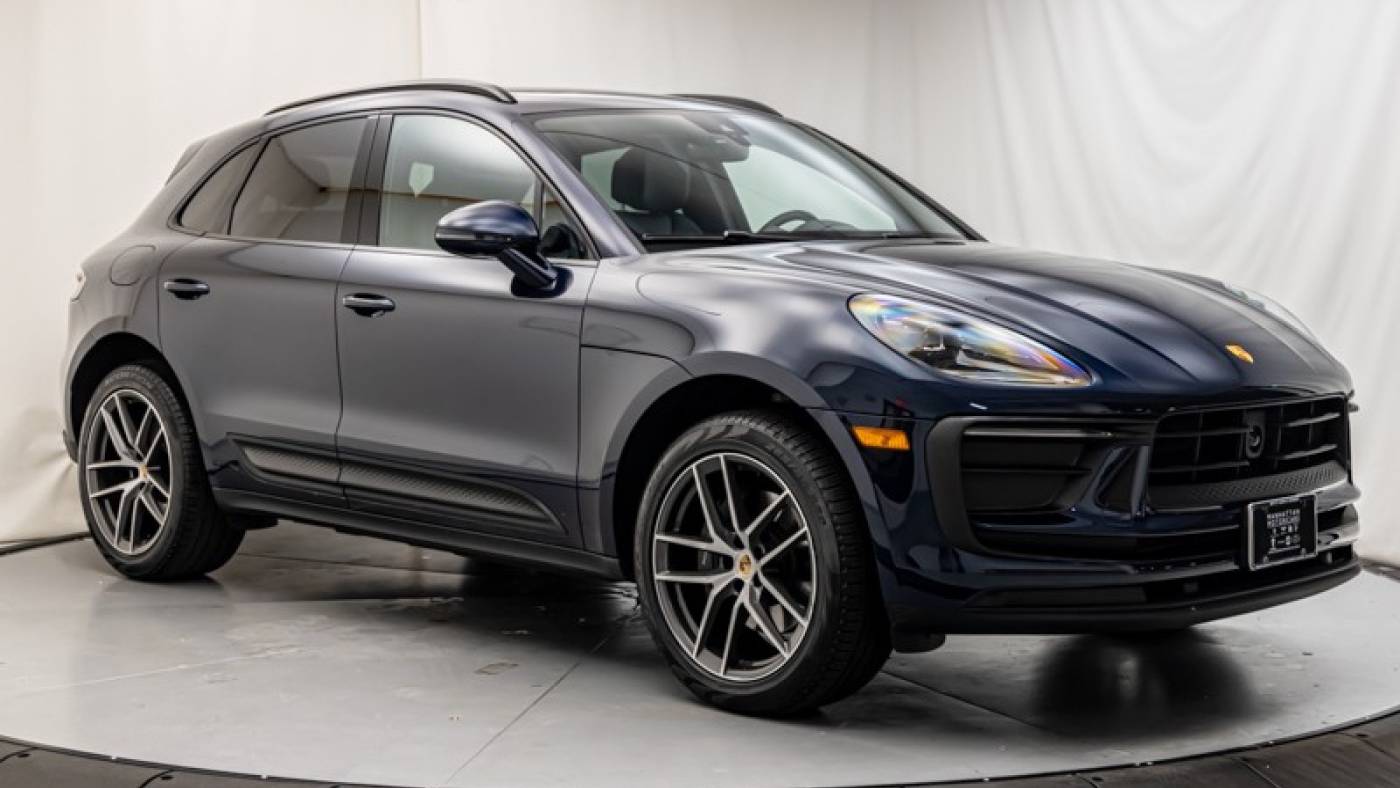  2023 Porsche Macan Standard