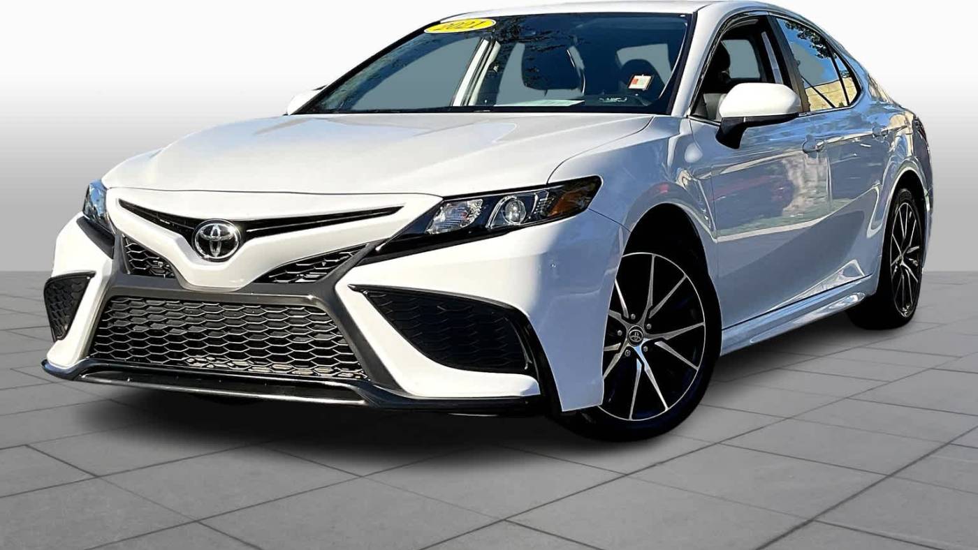  2021 Toyota Camry SE