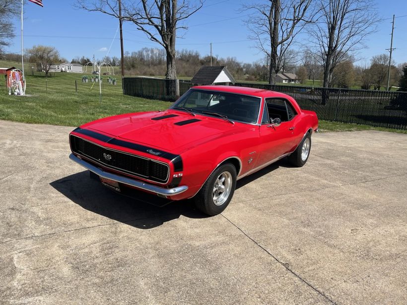 1967 Chevrolet Camaro RS/SS With a 350 V8 And a Five-Speed