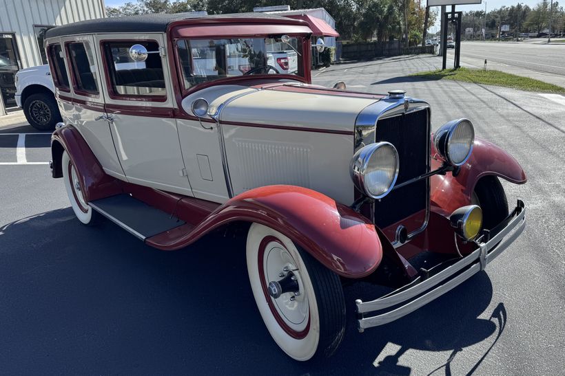 1929 Peerless Model 6-81 Deluxe Sedan