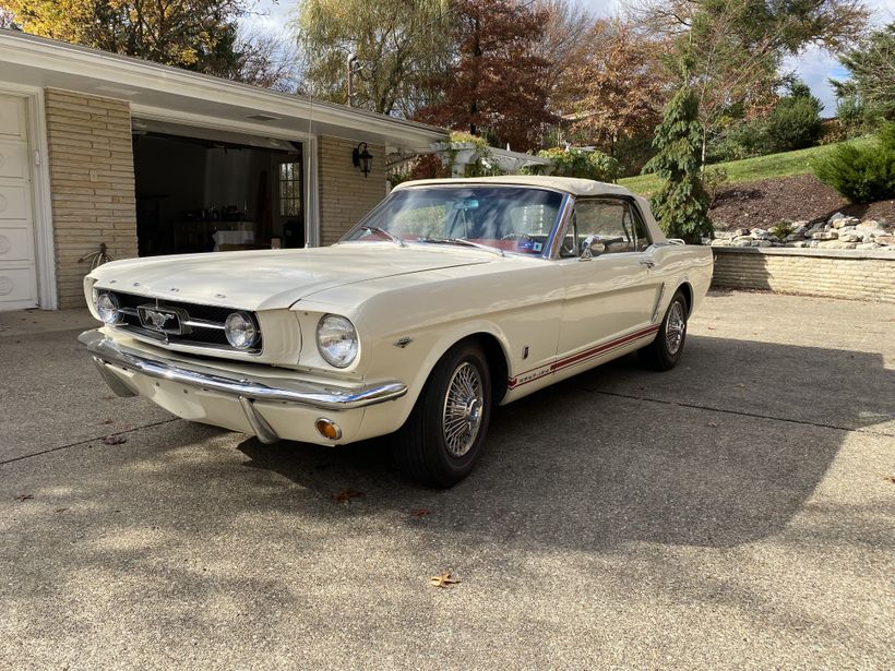 1965 Ford Mustang Convertible With a 289 V8 and a Four-Speed