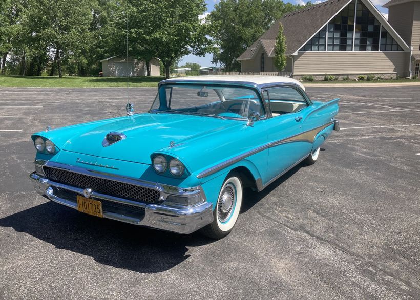 1958 Ford Fairlane 500 Club Victoria with Cold Vintage Air